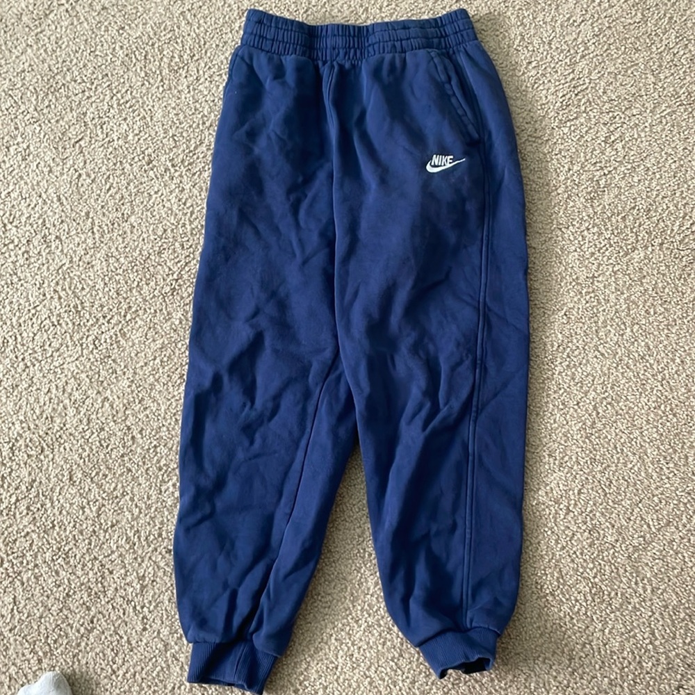 Nike Sportswear Club Fleece | Good Condition | Youth Large